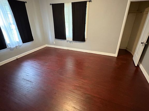 5th image of 440 Cutler St