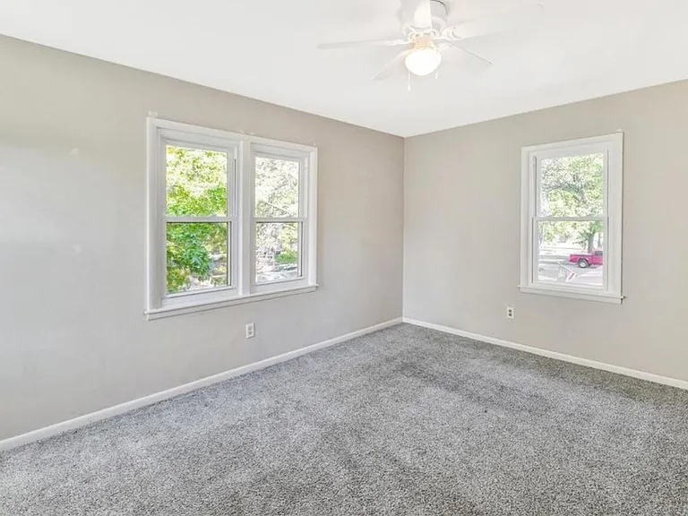 620 Waverly St — Photo 16