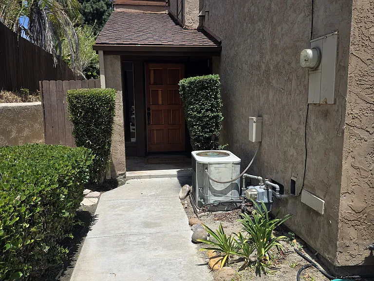 5080 Lambert Ln — Photo 24