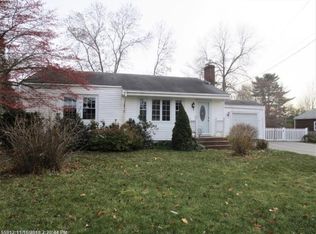 5 Chester Ave, Falmouth, ME 04105