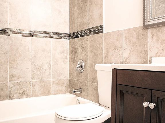 5th image of 441 N Wiota St APT 3