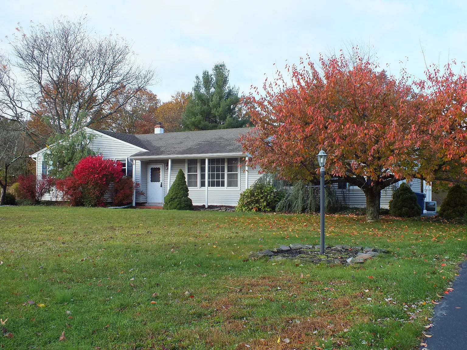 3 Fieldhedge Dr photo 1