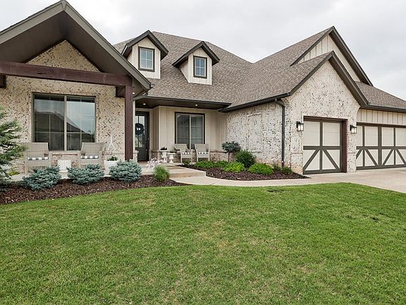2nd image of 400 Bray Ln