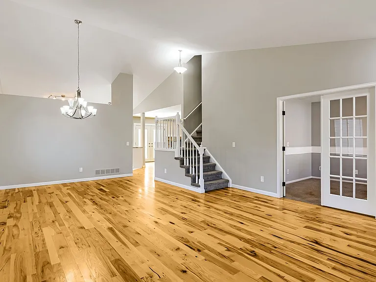9344 Montrose Way — Photo 2