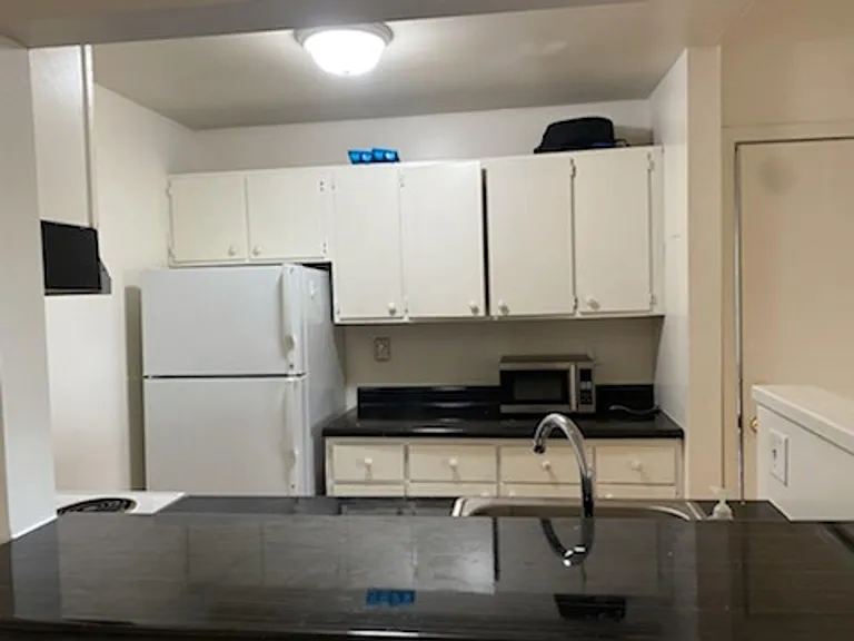University Park Apartments — Photo 34