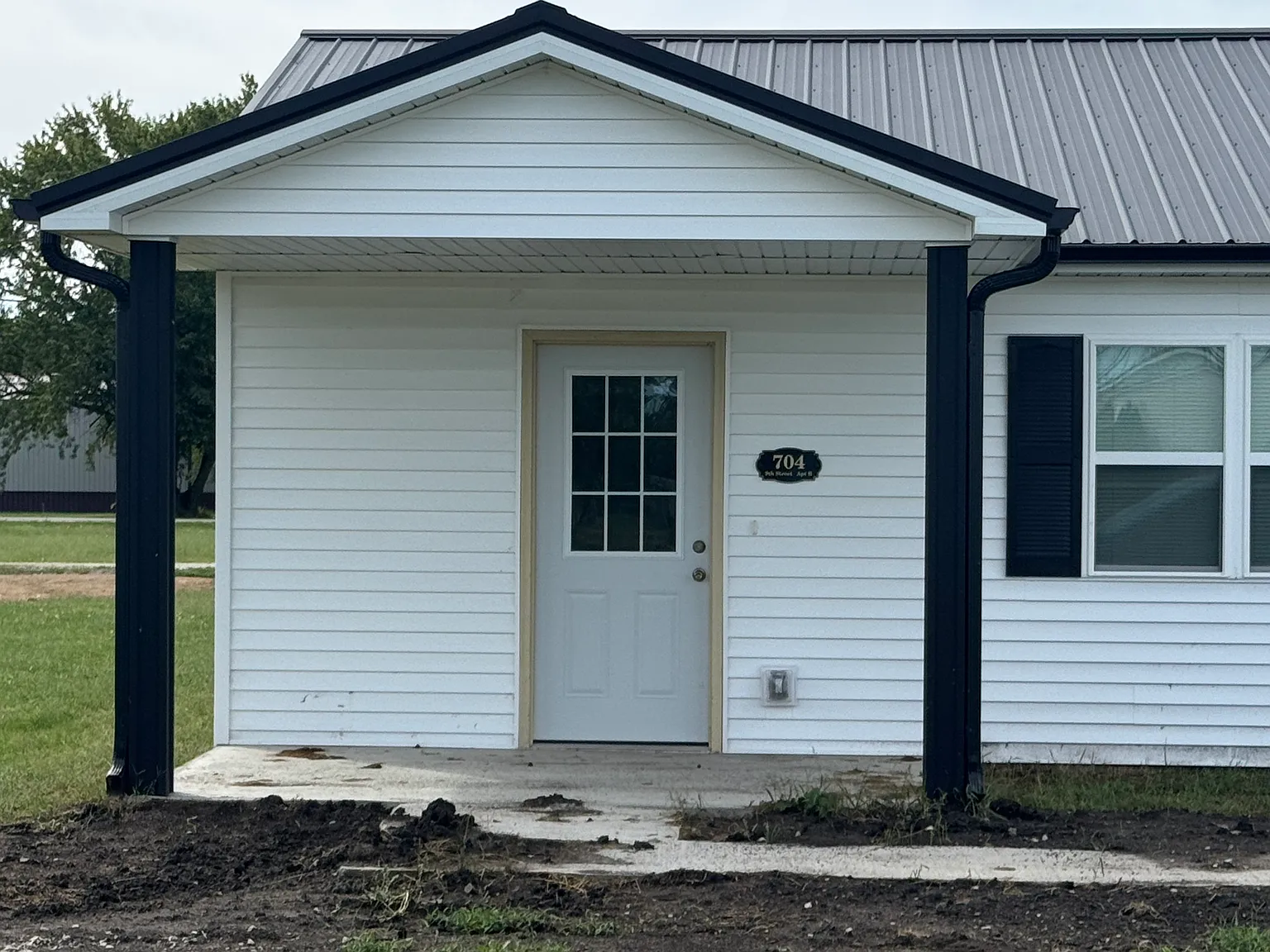 2 bed, $1,200 — Photo 1