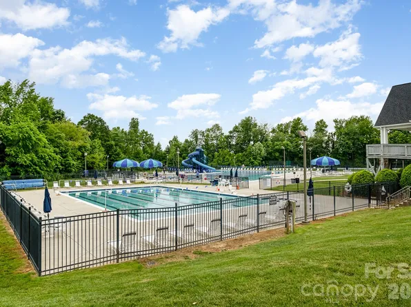 1457 Prestbury Rd NW, Concord, NC 28027