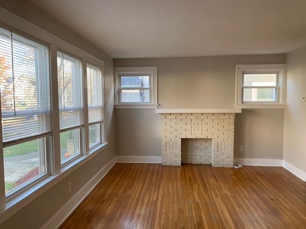 145 Hamilton Dr Floor 1