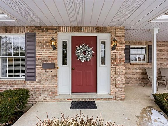 3rd image of 10475 Plank Rd