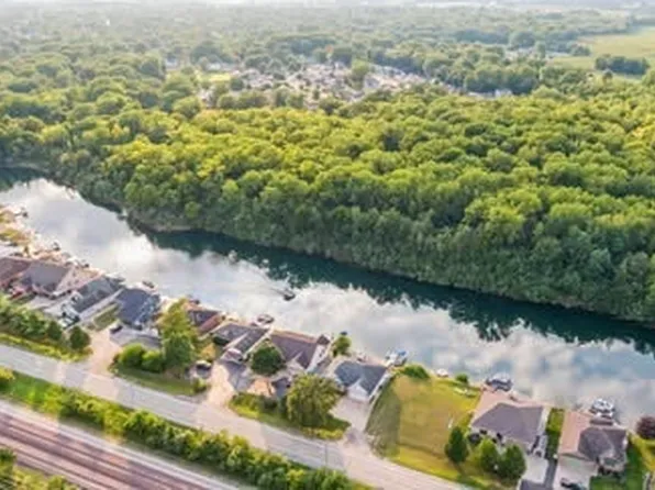 560 N Washington St, Braidwood, IL 60408