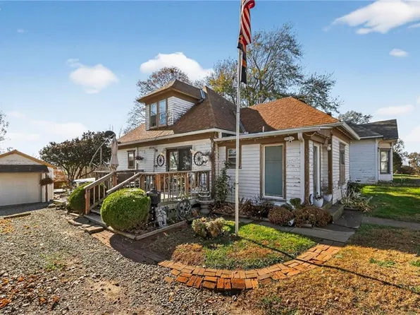 211 W State St, Troy, KS 66087