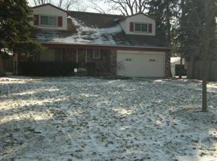 29436 Spring Hill Dr, Southfield, MI 48076