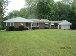 2136 Lovers Ln NW, Warren, OH 44485