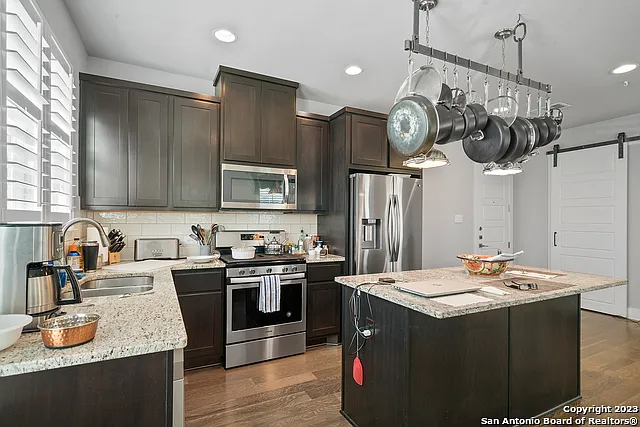 223 Claremont Ave #101 — Photo 14
