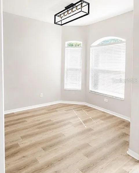3 bed, 2.0 bath, 1426 sqft, $2,600 — Photo 4