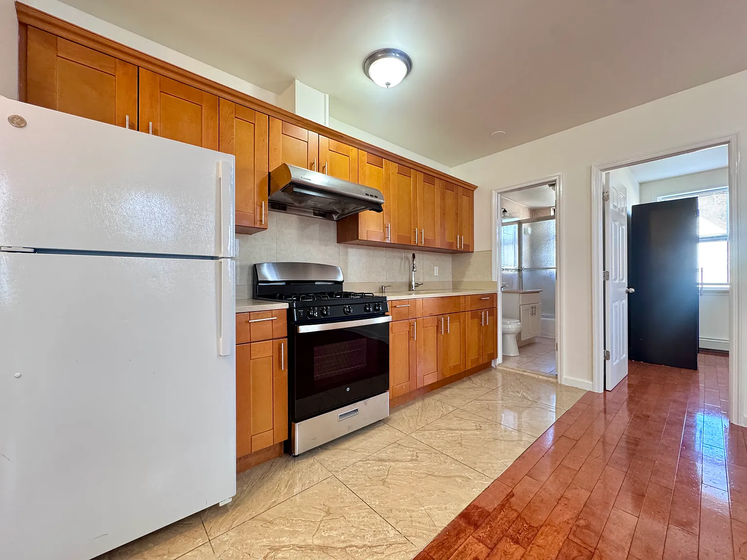 2 bed, $2,000 — Photo 4