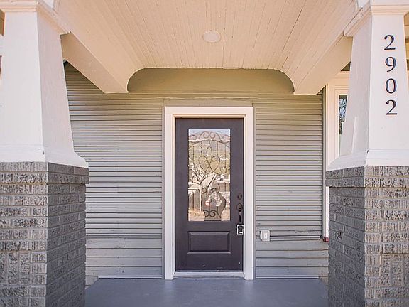 3rd image of 2902 Houston Ave