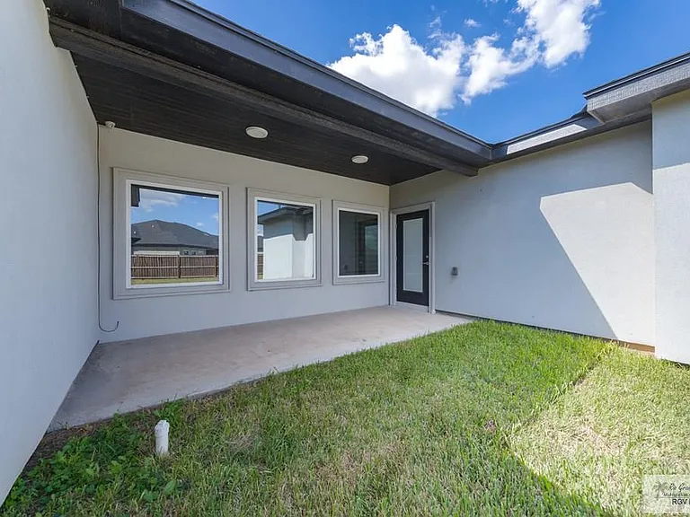 7283 Rain Forest Dr — Photo 35