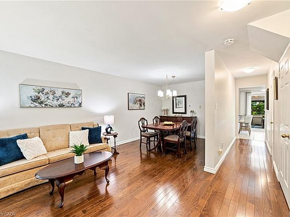 5th image of 2238 Maclennan Dr