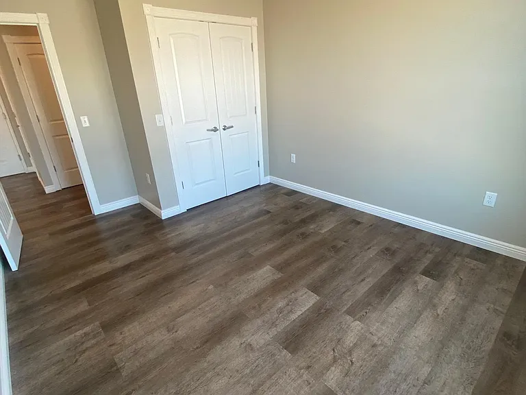 19 Main St #20 — Photo 15