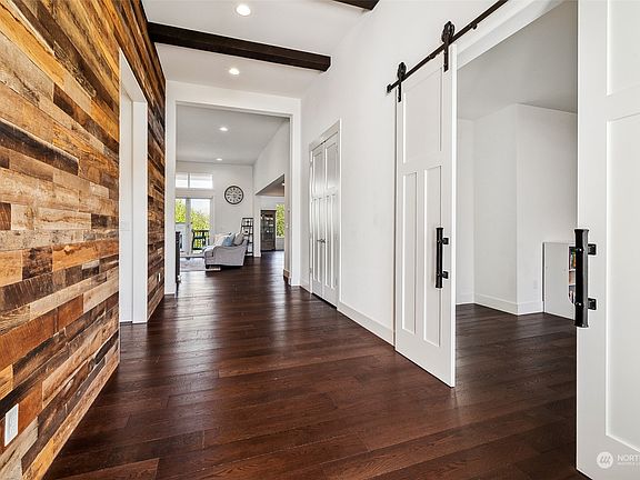4th image of 20341 146th Street E