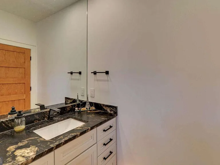 675 Freedom Heights Dr — Photo 34