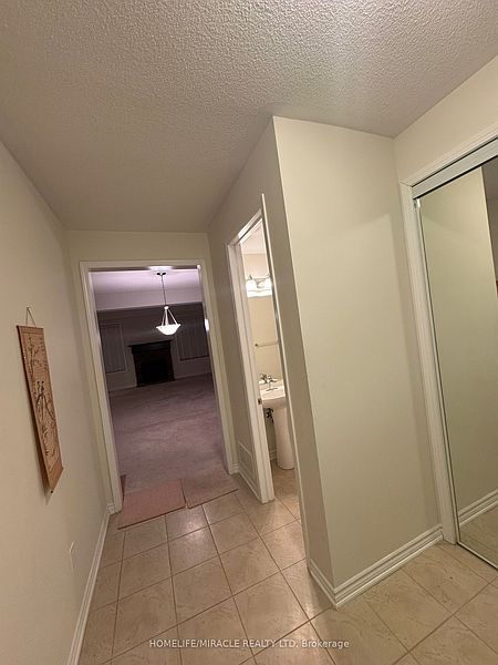 Brampton House for rent - 4 Bedrooms — photo 8