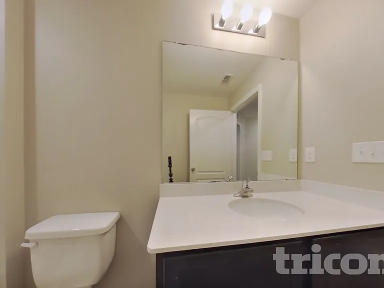 1744 Chatham Green Cir — Photo 13
