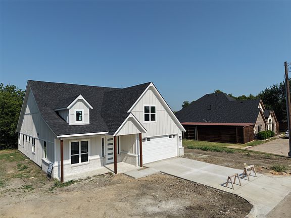 2nd image of 908 1st St