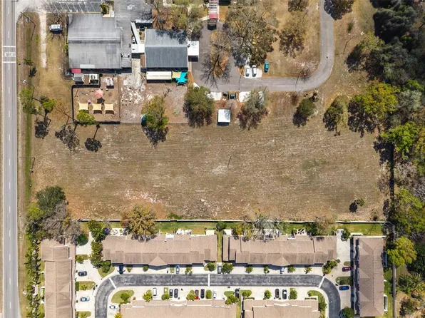 9530 Starkey Rd #32, Seminole, FL 33777