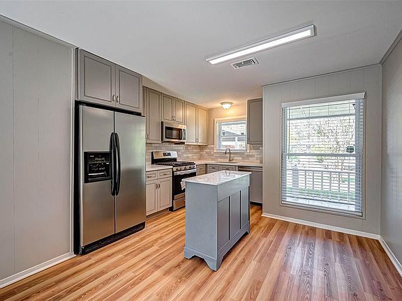 4th image of 5807 Nina Lee Ln