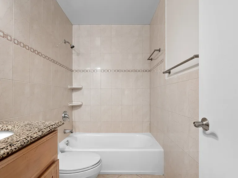 1106 NE 16th Ct #2 — Photo 25