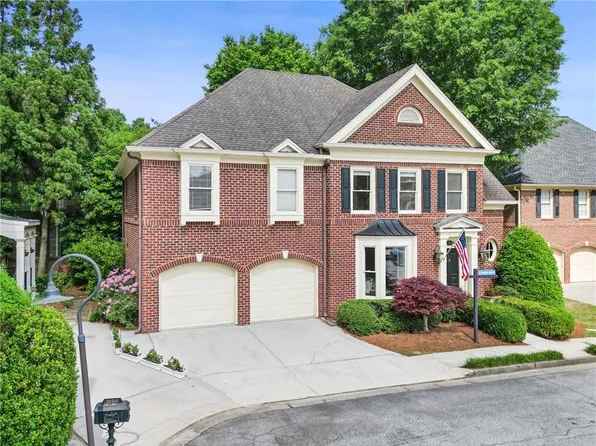 1094 Fairway Gdns, Atlanta, GA 30319
