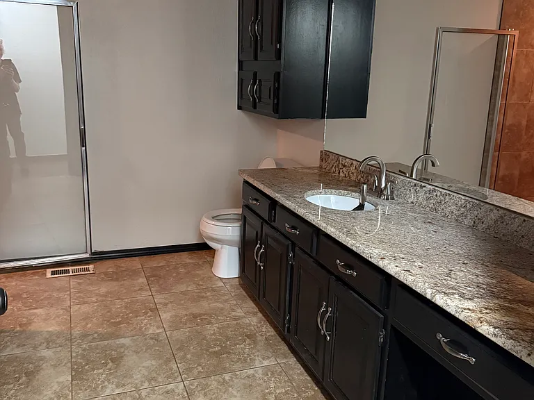 3922 Westminster Dr — Photo 6