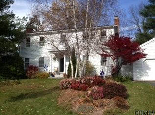 2 Fairway Ct, Albany, NY 12208