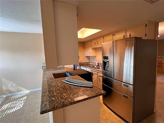 3rd image of 4133 Chateau Blvd APT B