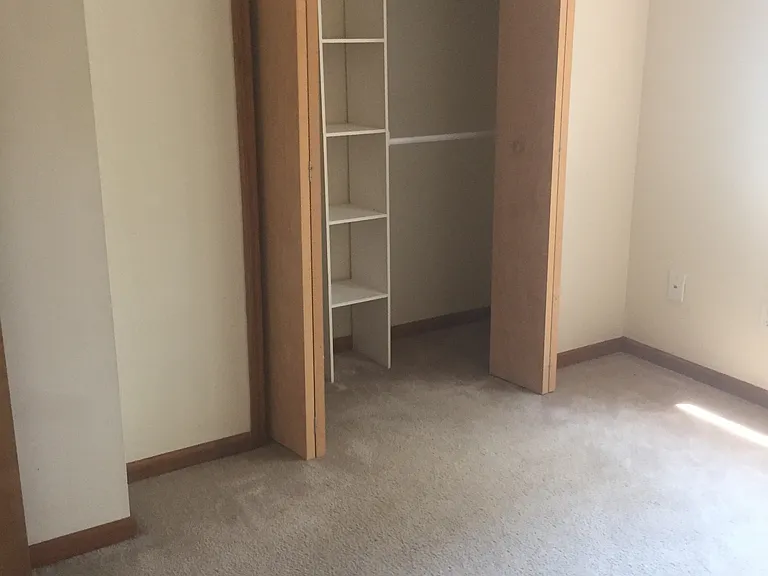 115 Pisgah Ct — Photo 9