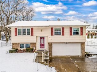2945 Chippendale St NW, Massillon, OH 44646