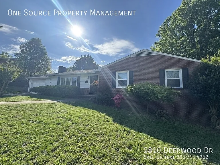 2810 Deerwood Dr — Photo 3
