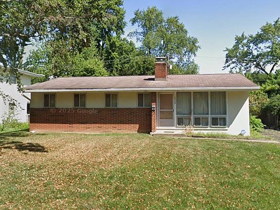 3rd image of 1068 Shady Hill Dr