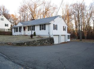 74 Seneca St, Fitchburg, MA 01420