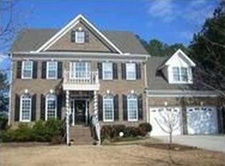 220 Kenmont Dr, Holly Springs, NC 27540