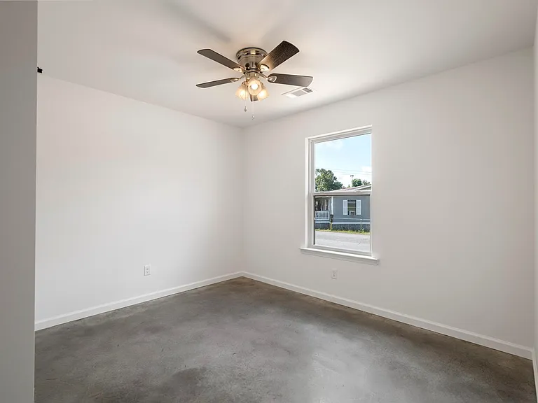 715 Supreme Ct — Photo 20