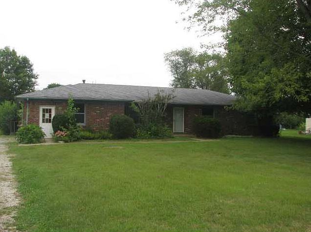 1st image of 111 S North Dr
