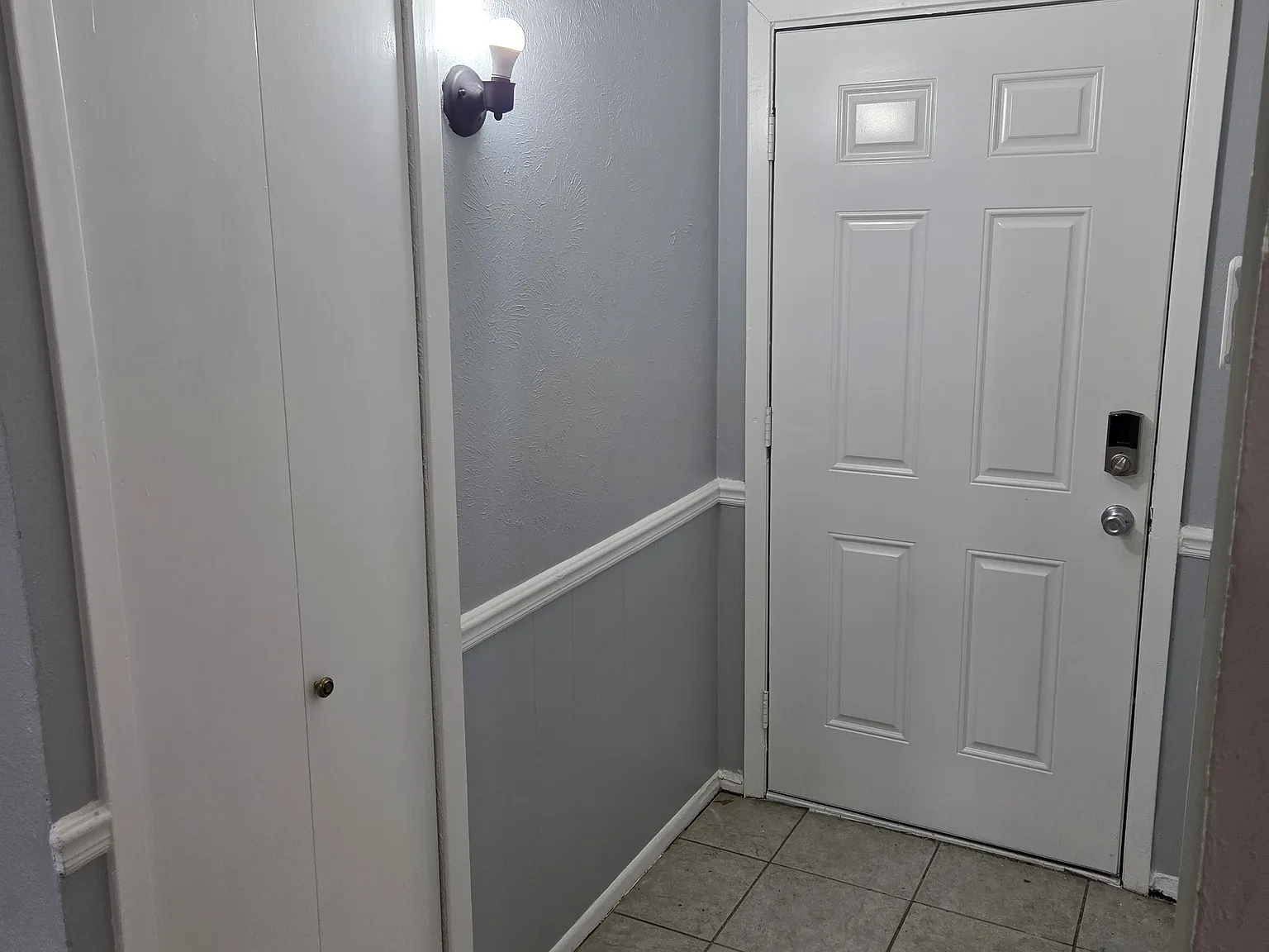3 bed, 1375 sqft, $1,900 — Photo 3