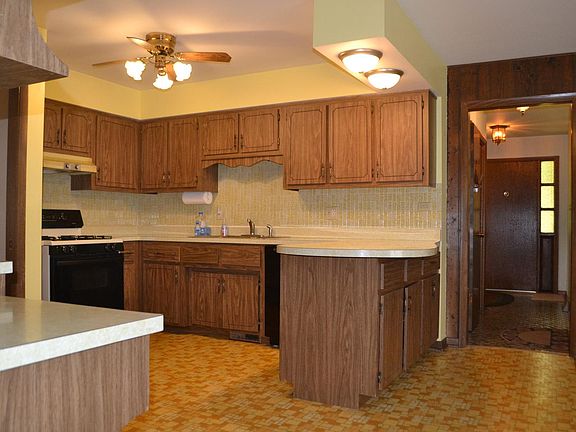 4th image of 6051 James St