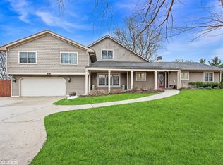 567 W Helen Rd, Palatine, IL 60067