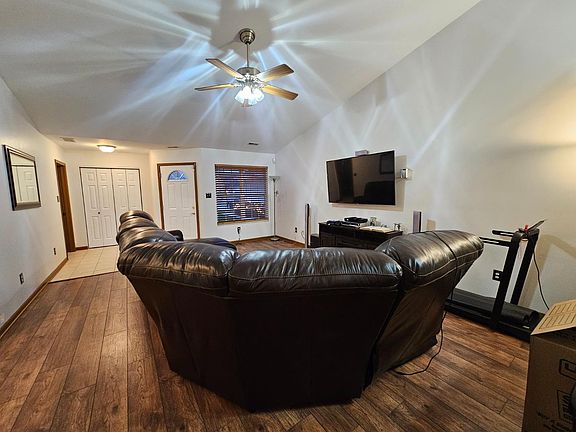 3rd image of 3766 W 70th Pl Unit P1