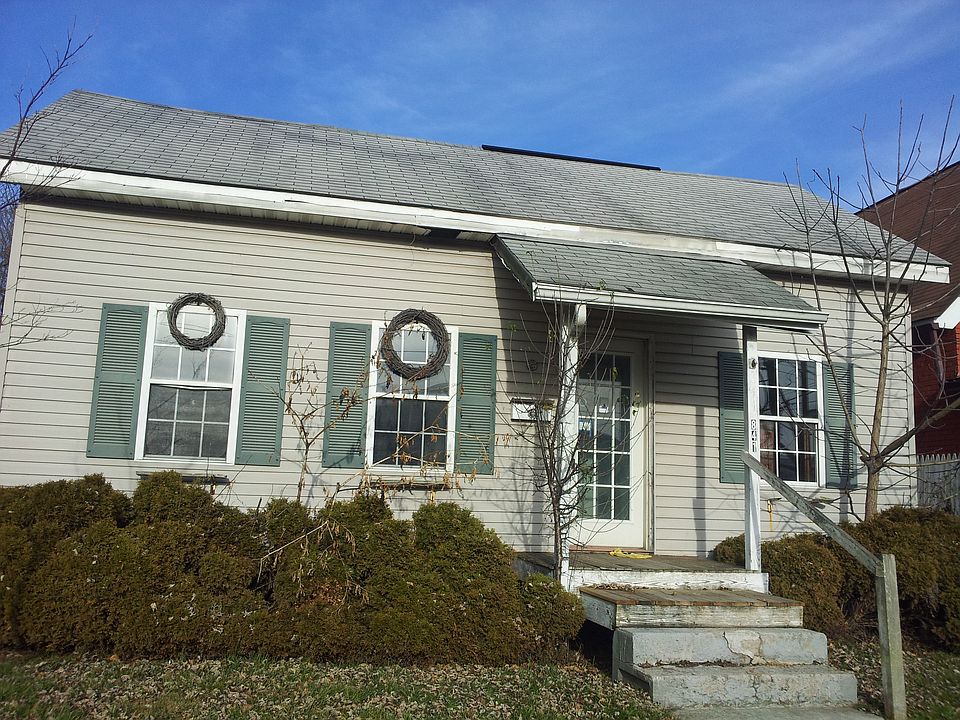 1st image of 841 Lee St