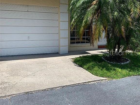 2nd image of 838 Oxford Ct #838